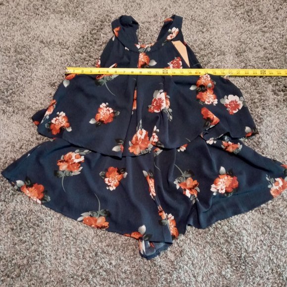 NWT Listicle Romper Womens Size Medium Lined Polyester Breathable Halter Blue Fl - Picture 9 of 9